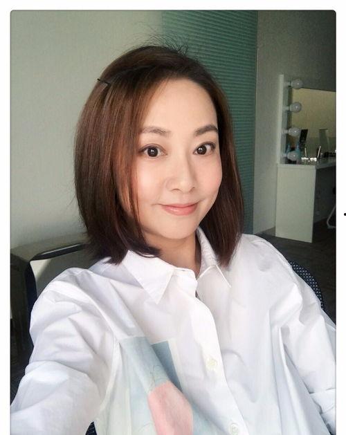 45岁女人照片,45岁女性的优雅与智慧