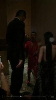 网红西红柿赤壁被打视频