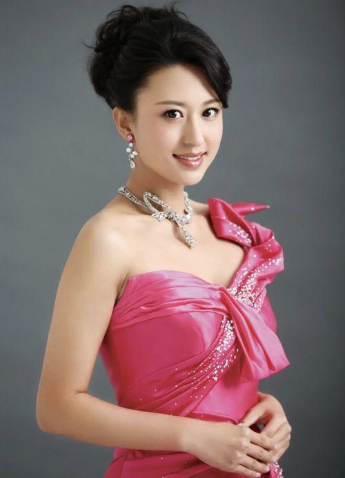 张蕾的老公和孩子照片