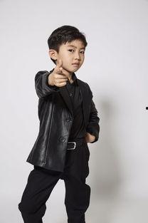 演员周一资料,影视界璀璨新星，多才多艺的演艺才子